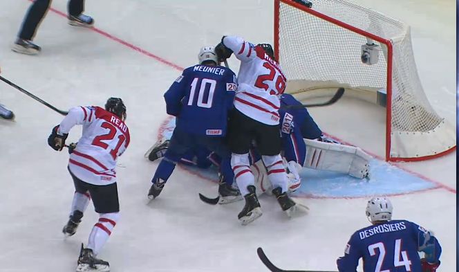 MacKinnon v gólovej šanci